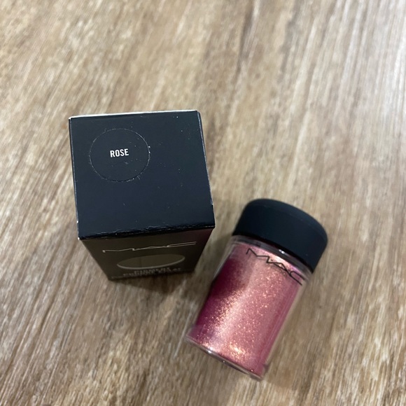 Mac pigment Rose - Picture 3 of 5